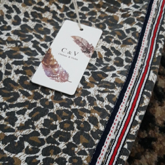 Chelsea & violet frayed leopard animal print shorts Daisy Dukes NEW 27 29 HOT - Picture 3 of 10